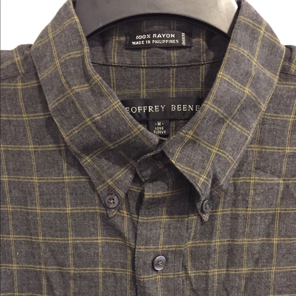 NWOT Geoffrey Beene long sleeve button down shirt